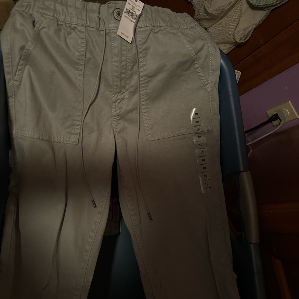 brand new american eagle cargo pants. size 10 brand new with tags